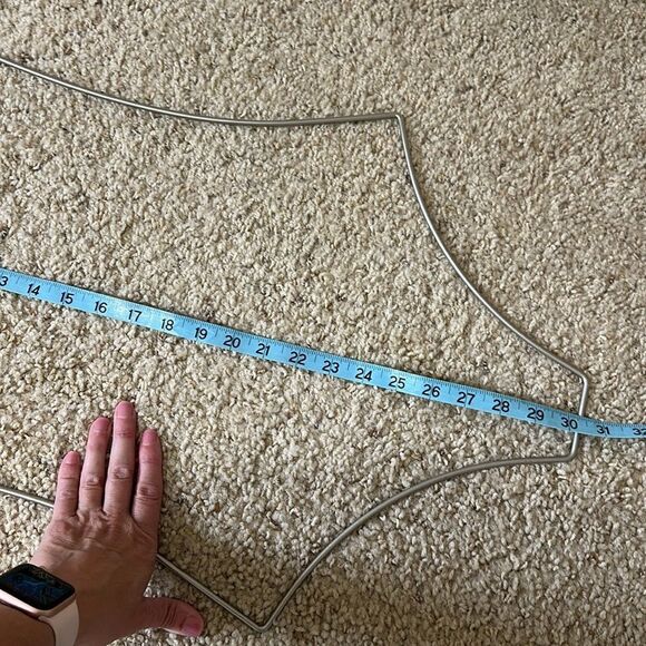 Victorias Secret Full Body Wire Form ~Minimalist Wire Wall Decor - Picture 5 of 8